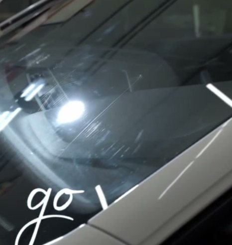 Лобовое стекло VW Golf с царапинами — до полировки